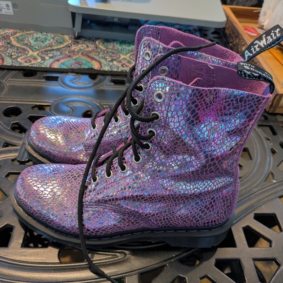 Doc Martens Adult Size 9 Pink/Iridescent - Picture 2 of 6